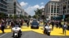 Legisladores republicanos y demócratas, personalidades y público rinden homenaje a John Lewis en Washington