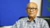 លោក​ ​លឺ ឡាយស្រេង​ ​អតីត​មន្ត្រី​ជាន់ខ្ពស់​​នៃ​គណបក្ស​រាជានិយម​ ​បាន​​សរសេរ​លិខិត​ថ្វាយ​ព្រះមហាក្សត្រ​ ​នរោត្តម សីហមុនី​ ស្នើ​ទ្រង់​យាង​ត្រឡប់​​មក​កម្ពុជា​វិញ​ ​ដើម្បី​​ប្រើ​ព្រះ​រាជបុព្វសិទ្ធិ​ជា​អាជ្ញា​កណ្តាល​ ដោះស្រាយ​ទំនាស់​​រវាង​គណបក្ស​នយោបាយ​ធំៗ​ទាំងពីរ​នៅ​កម្ពុជា​នា​ពេល​បច្ចុប្បន្ន។ (រូបថត​ដោយ RFA Khmer)