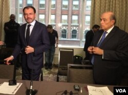 Canciller de México, Luis Videgaray (i) y Hugo de Zela diplomático peruano, previo a reunión en Nueva York del Grupo de Lima que discutirá la situación de Venezuela. Foto: Natalia Ardanza, VOA.