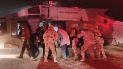 Los niños que sobrevivieron al ataque fueron trasladados en helicóptero por el ejército mexicano.
