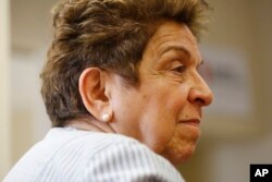 Donna Shalala busca la nominación demócrata para un puesto en la Cámara de Representantes de EE.UU.