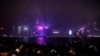 Hong Kong recibe el 2020 con despliegue de luces y protestas