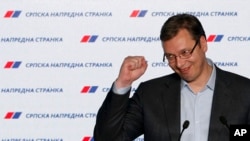 Predsednik SNS-a i premijer Srbije Aleksandar Vučić, April 24, 2016. (AP Photo/Darko Vojinovic)