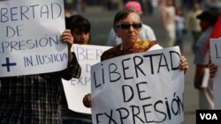 Como forma de protegerse, los periodistas ejercen la autocensura para evitar además ser utilizados por las bandas de criminales.