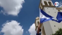 Salvadoreños protestan contra Bukele en el Día del bicentenario