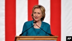 Hillary Clinton anunció esta semana que entregó al FBI su servidor privado de emails.