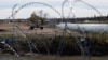 ARCHIVO: Agentes de la Guardia Nacional de Texas patrulla el Parque Shelby, en Eagle Pass, en la frontera con México, el 12 de enero de 2024.