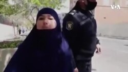 Terrorçuluqda ittiham olunan şəxslərin ailələri ABŞ səfirliyi qarşısında etiraz aksiyası keçirib