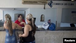 En diciembre los dos países anunciaron un acuerdo para restablecer este servicio, en el marco de las medidas de flexibilización que ha venido adoptando Washington. 