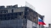 Una vista del Crocus City Hall quemado después de un ataque en el extremo occidental de Moscú, Rusia, el sábado 23 de marzo de 2024.