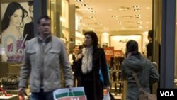Los fuertes descuentos y bajos precios predominaron en casi todos los artículos, en particular, lo más reclamado fueron los televisores LCD.