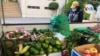 Prisa en las compras y filas para cobrar bonos, así viven los bolivianos en la cuarentena