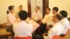 ၈၈မျိုးဆက်ကျောင်းသားခေါင်းဆောင်တွေနဲ့ ဒေါ်အောင်ဆန်းစုကြည် တွေ့ဆုံပြီး ဖွဲ့စည်းပုံအခြေခံဥပဒေပြင်ဆင်ရေး လုပ်ငန်းစဉ်တွေ ဆွေးနွေး (ဧပြီ ၂၁၊ ၂၀၁၄)။ သတင်းဓာတ်ပုံ- ၈၈ပွင့်လင်း၊ငြိမ်းချမ်းရေး FB