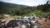 Los restos de una casa que fue destruida en un incendio que mató a una familia de inmigrantes venezolanos se muestran en un asentamiento informal, en Valparaíso, Chile, el 30 de noviembre de 2023.