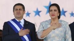 La esposa del procesado expresidente de Honduras buscará la presidencia en 2025
