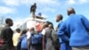 Zivuliwe izikolo abazali bekhonona ngokuzwelekala kwemali yokubahlawulela ama tuition lama school fees.