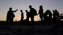 Un informe muestra un aumento en octubre de las detenciones de migrantes en la frontera con México.
