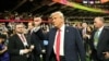 Президент Дональд Трамп перед началом Суперкубка LIX между командами «Канзас-Сити Шефс» и «Филадельфия Иглз» в Новом Орлеане, 9 февраля 2025 года