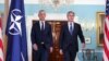 Generalni sekretar NATO-a Jens Stoltenberg i državni sekretar SAD Entoni Blinken u Vašingtonu, 9. jul 2024. (REUTERS/Tom Brenner)