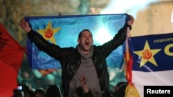 Arhiva, pristalice Socijaldemokratskog saveza Makedonije (REUTERS/Stoyan Nenov - RTX2UKG0)