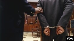Entre los grupos a los que recibían estos documentos se encuentra el responsable de los atentados de Mumbái, que causó 166 muertes.