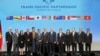 Líderes de Asia urgen a Trump reconsiderar tratado de comercio