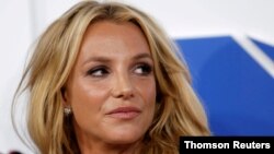 Arhiva - Pop pevačica Britni Spirs stiže na dodelu MTV nagrada 2016. godine u Njujorku.