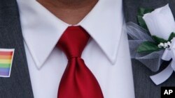 La Corte Suprema de Justicia autorizó continuar con la celebración de matrimonios entre personas del mismo sexo en el estado de Alabama.