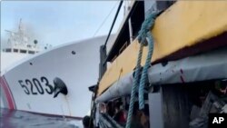 Aunque ha habido incidentes anteriores, es la primera vez que las autoridades filipinas informan de impactos de barcos chinos en sus embarcaciones.