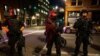 Al menos 117 periodistas detenidos en EE.UU. durante protestas de este año