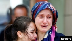 El ataque del martes al aeropuerto Ataturk de Estambul dejó por lo menos 41 muertos y más de 100 quedaron heridas en el atentado.