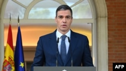 El presidente español, Pedro Sánchez, habla desde el Palacio de La Moncloa en Madrid, el 28 de mayo de 2024. El gobierno de esa nación apostó porque en Venezuela se celebren elecciones “creíbles, inclusivas y competitivas”.