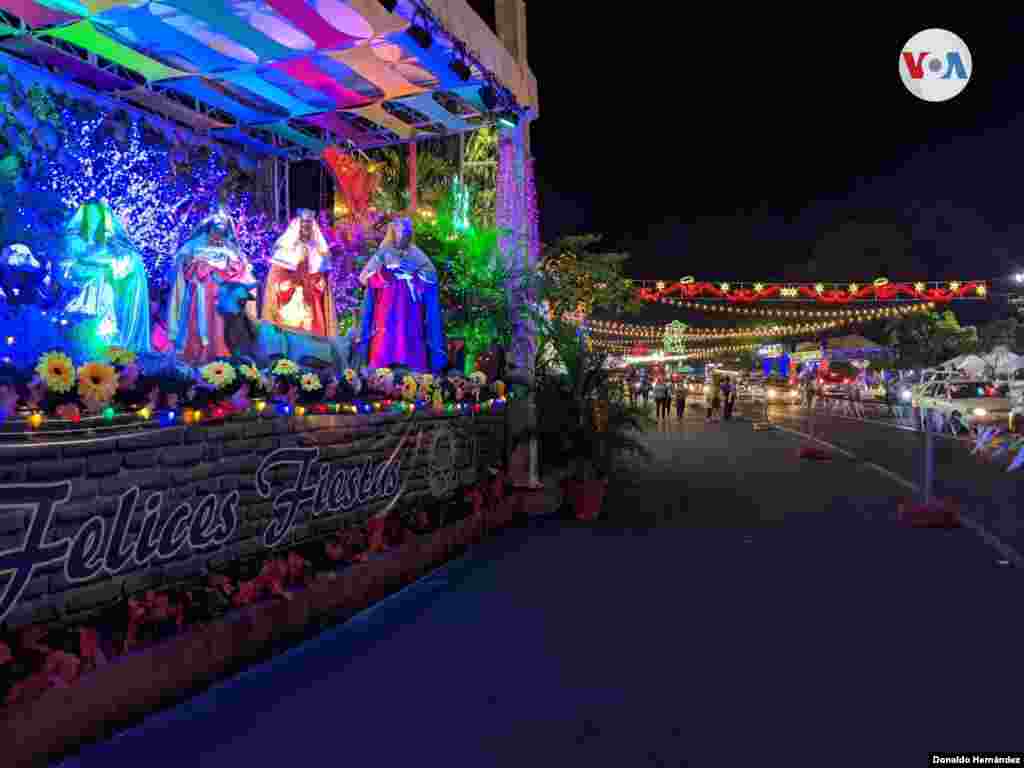 Representaci&#243;n del nacimiento del Ni&#241;o Jes&#250;s, en la avenida Bol&#237;var, en el centro hist&#243;rico de Managua, Nicaragua. Foto Donaldo Hern&#225;ndez/VOA.