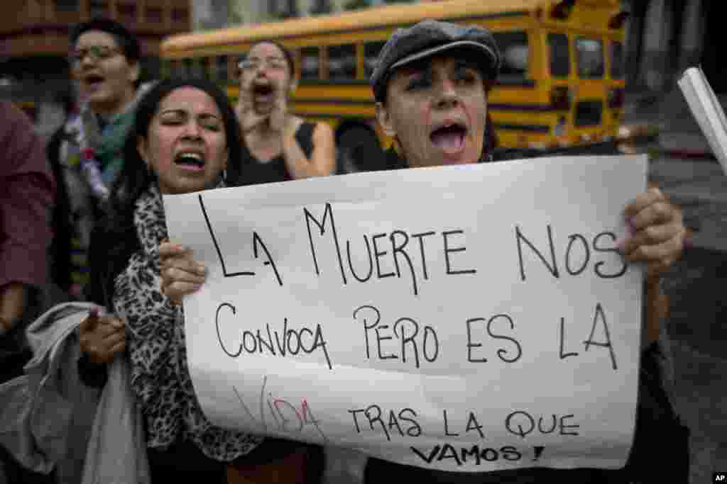 Ciudad de Guatemala se unió a la jornada denominada &quot;Miércoles Negro&quot;.