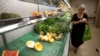 Los precios de los alimentos en los supermercados de Venezuela aumentan día a día según se quejan los ciudadanos.