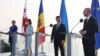 Починаючи з ліва: президентка Грузії Саломе Зурабішвілі, прем’єр-міністерка Молдови Майя Санду, президент України Володимир Зеленський, президент Європейської ради Шарль Мішель в Батумі 19 липня 2021 р.