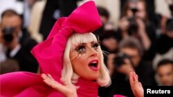 ARCHIVO - Lady Gaga asiste a la gala del Museo de Arte Metropolitano en Nueva York el 6 de mayo de 2019.