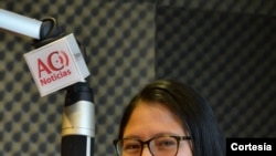La periodista mexicana, Francisca Martínez, señala la importancia de la radio para informar en la pandemia.