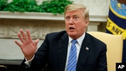 El presidente Trump dijo a periodistas que los candidatos con los que se reunió son “personas increíbles".