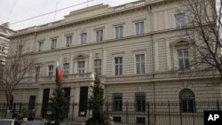 FILE - A view of the Russian embassy in Vienna, Austria, on March 19, 2010. The Austrian government said on March 13, 2024, that it has ordered two Russian diplomats to leave the country.
