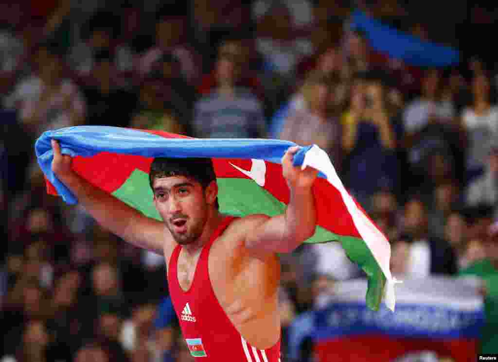 Son g&uuml;nlərin qəhrəmanı TOĞRUL ƏSGƏROV - 60 kq kişi g&uuml;ləş&ccedil;ilər arasında rəqib tanımayan azərbaycanlı g&uuml;ləş&ccedil;i Olimpiadanın sonuna bir g&uuml;n qalmış &ouml;lkəsinə ilk qızıl medalı qazandırır.